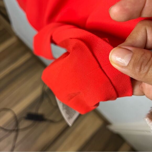 Alice + Olivia Asymmetrical Callie Cherry Red Mini V-Neckline Dress Size 12 - Picture 9 of 13